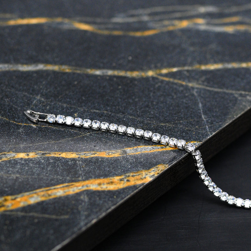 PRINCESS CUT STONES TENNIS BRACELET - 4MM -  - Vibe - VIBE.PK - {{variant_option_1}} - {{variant_option_2}} - {{variant_option_3}} - {{variant_title}}