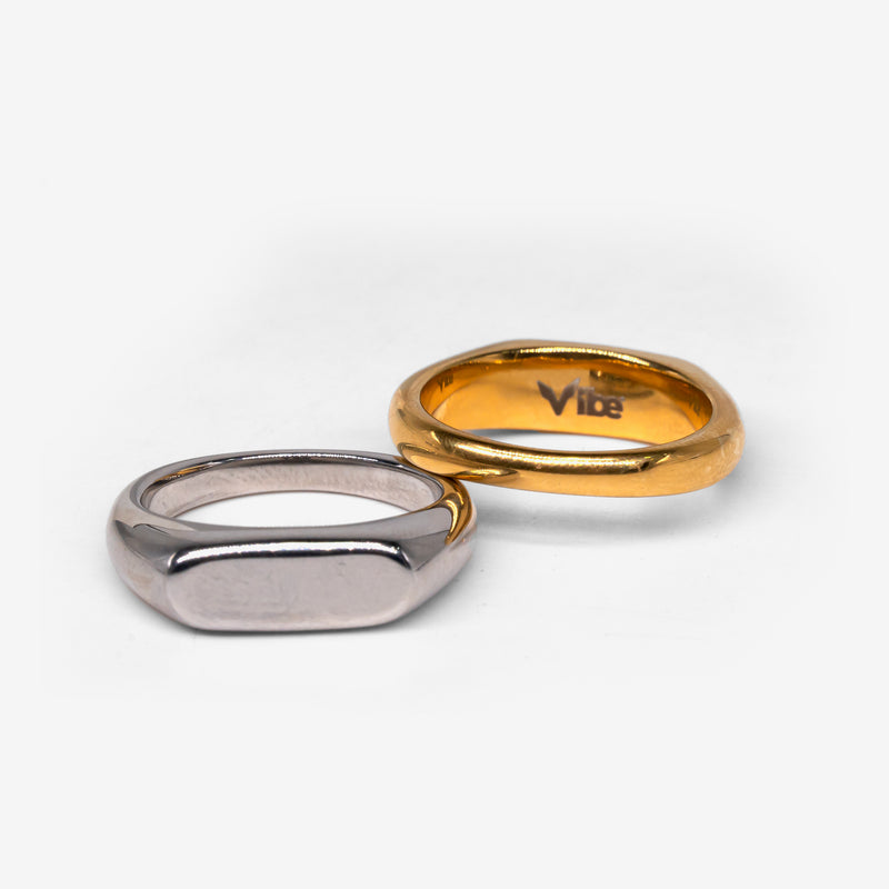 SIGNET RING - SILVER -  - Vibe - VIBE.PK - {{variant_option_1}} - {{variant_option_2}} - {{variant_option_3}} - {{variant_title}}