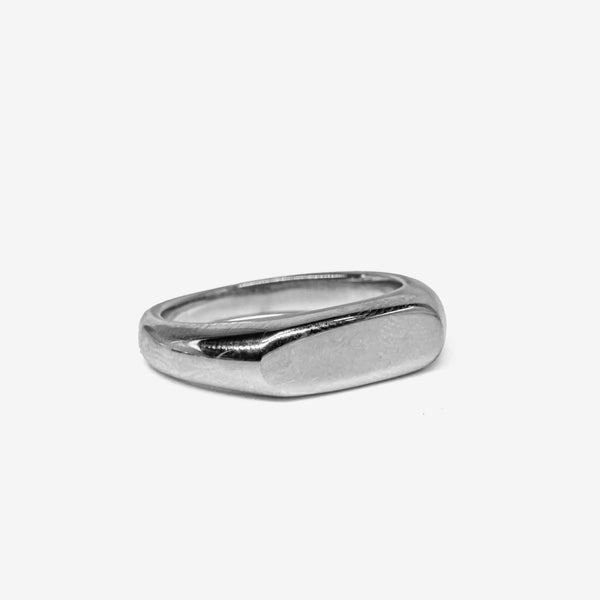 SIGNET RING - SILVER -  - Vibe - VIBE.PK - {{variant_option_1}} - {{variant_option_2}} - {{variant_option_3}} - {{variant_title}}